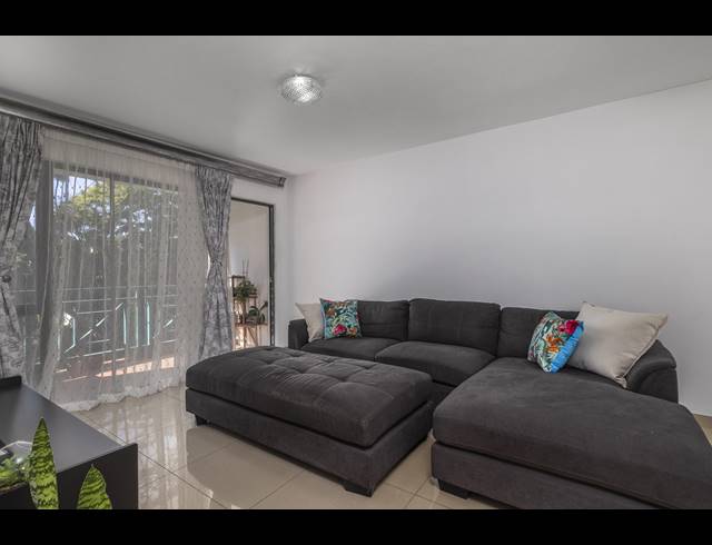2 BEDROOM APARTMENT TO LET IN GLENWOOD